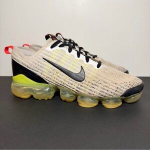 Kids NIKE Air VaporMax Flyknit 3 ‘White Black Volt’ Athletic Shoes / Size 6Y